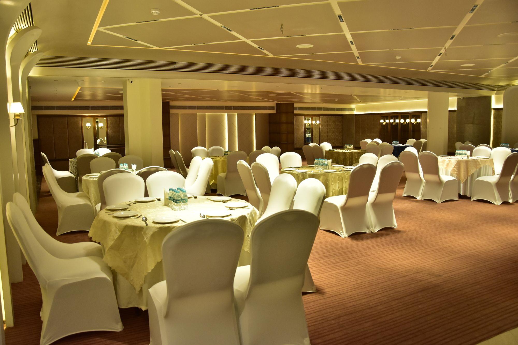 The Maya Hotel Jalandhar Exterior foto